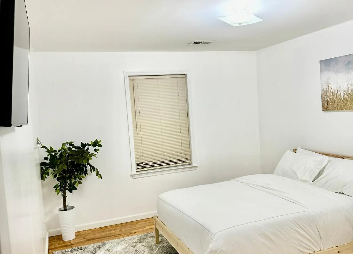 Stylish Evergreen Apartment By Newark Airport
