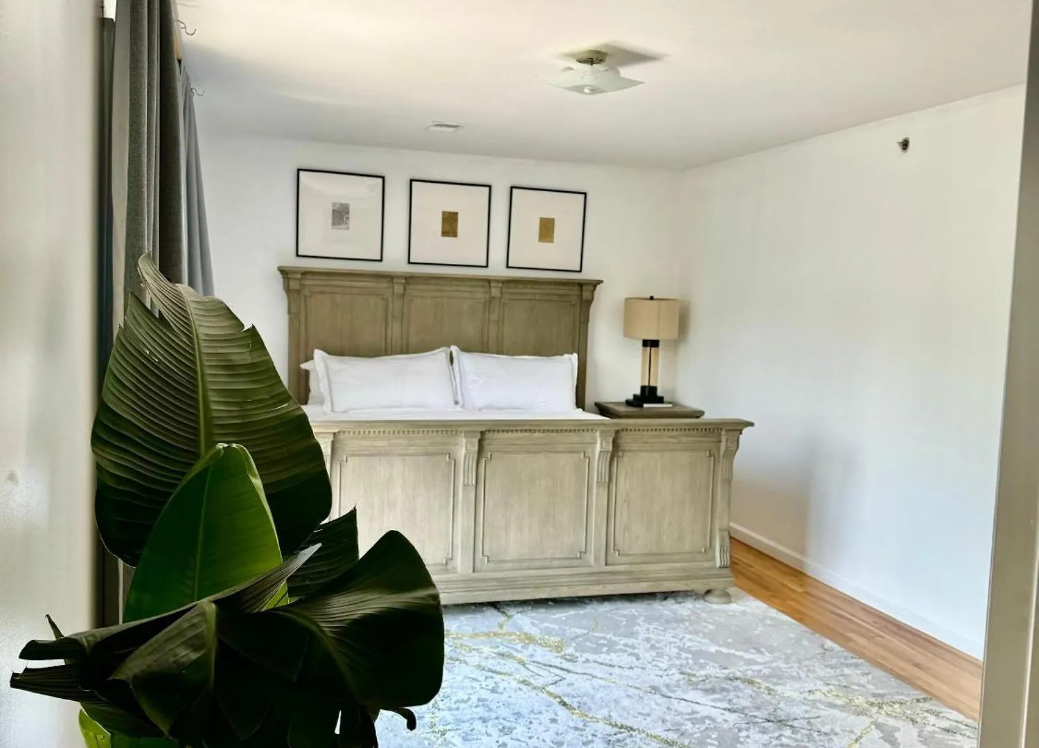 Stylish Evergreen Apartment By Newark Airport