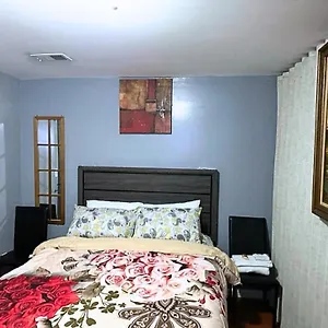 Homestay Divine D. 6mins Near Ewr Airport, 4mins To Penn Station / Prudential, Newark