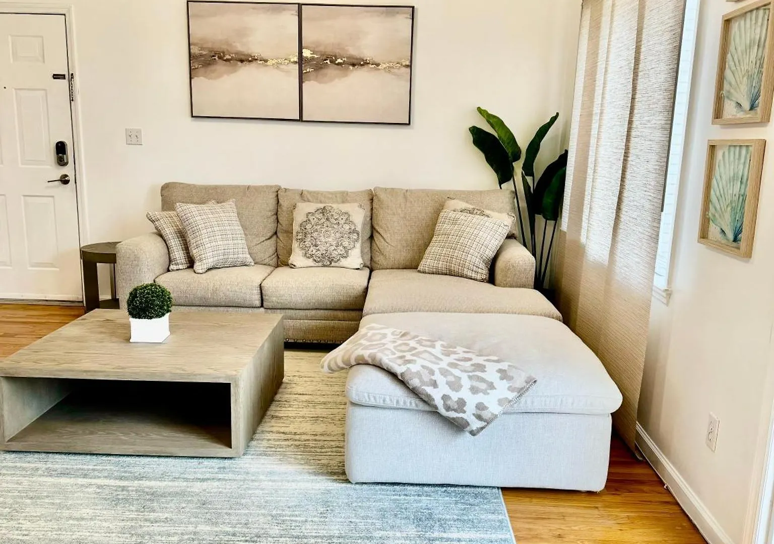 Stylish Evergreen Apartment By Newark Airport 0*,  United States